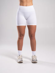 Pump Mid Rise Short - White
