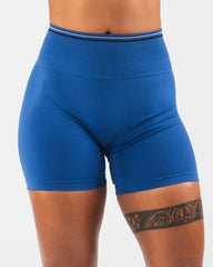 Amplify Mid Rise Short - Reign