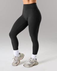 Aura Ultra-High Rise Legging - Onyx