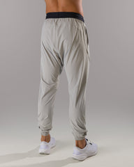 Apex Jogger - Chalkline