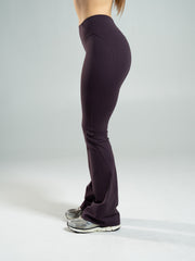 Aura Ultra-High Rise Flared Pant Long - Black Garnet